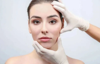 面部吸脂可以和其他手术一起做吗，有什么优点？